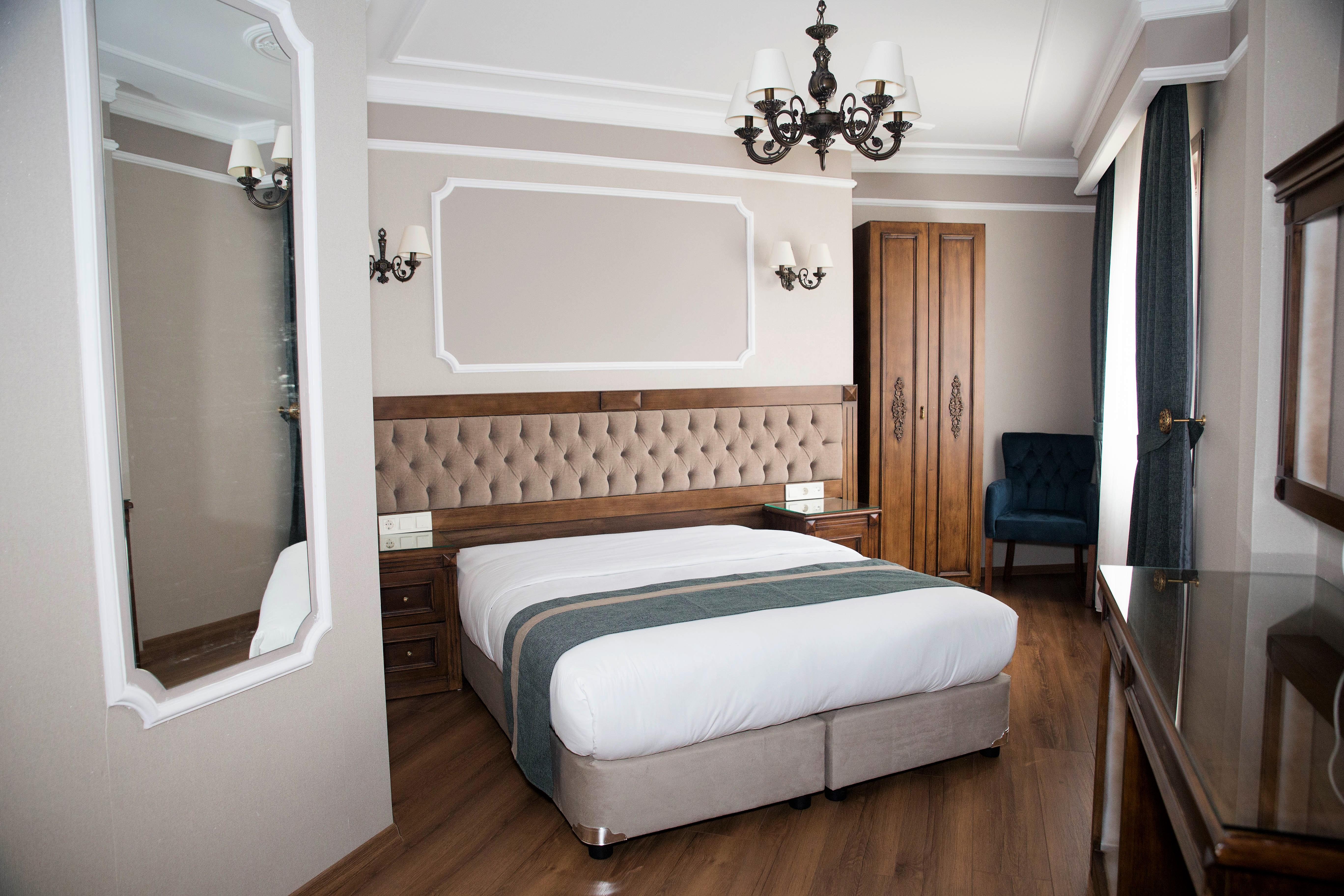 Ahmet Efendi Konagi Hotel Истанбул Екстериор снимка A bedroom at the hotel
