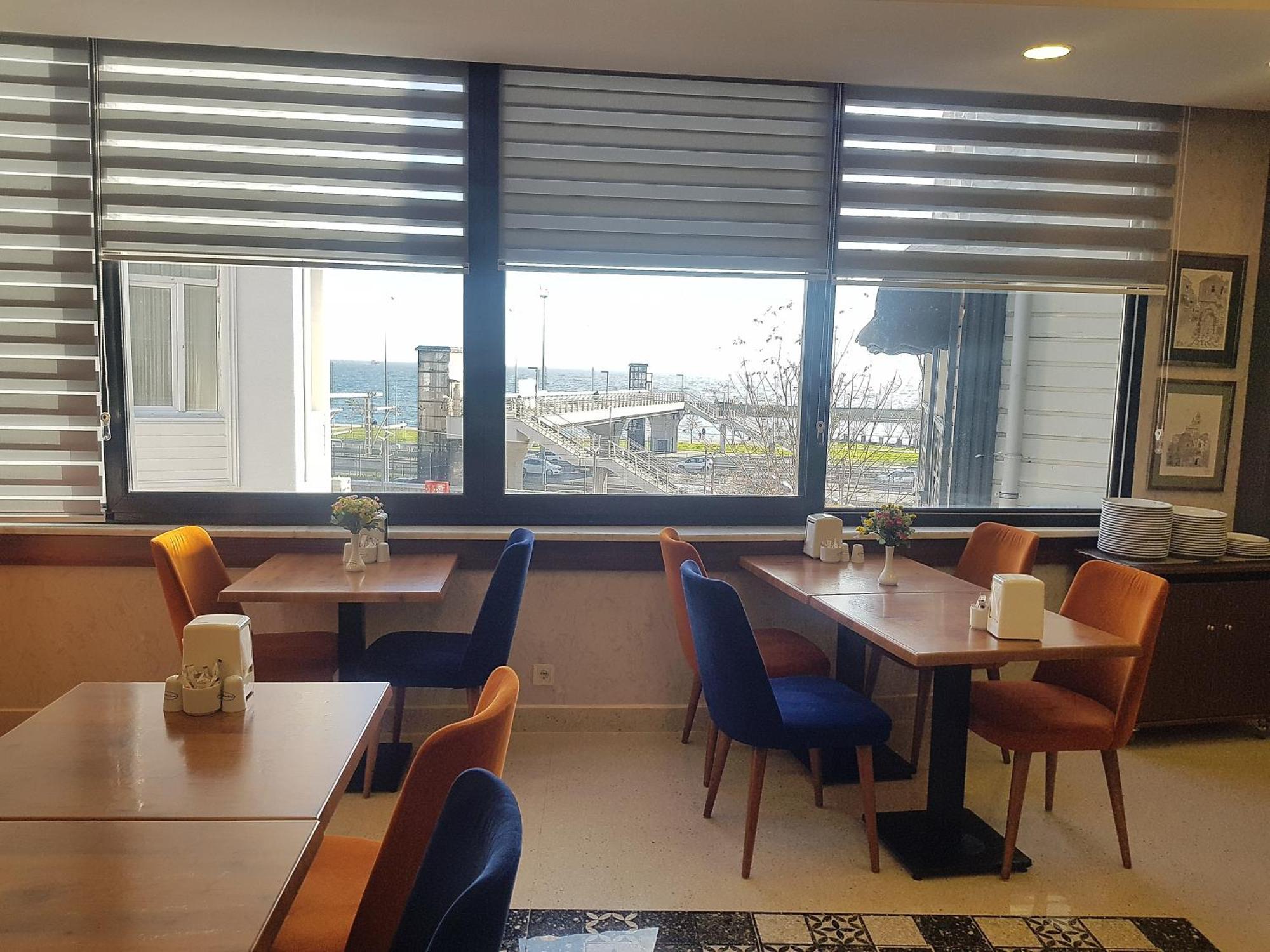 Ahmet Efendi Konagi Hotel Истанбул Екстериор снимка The interior of the restaurant