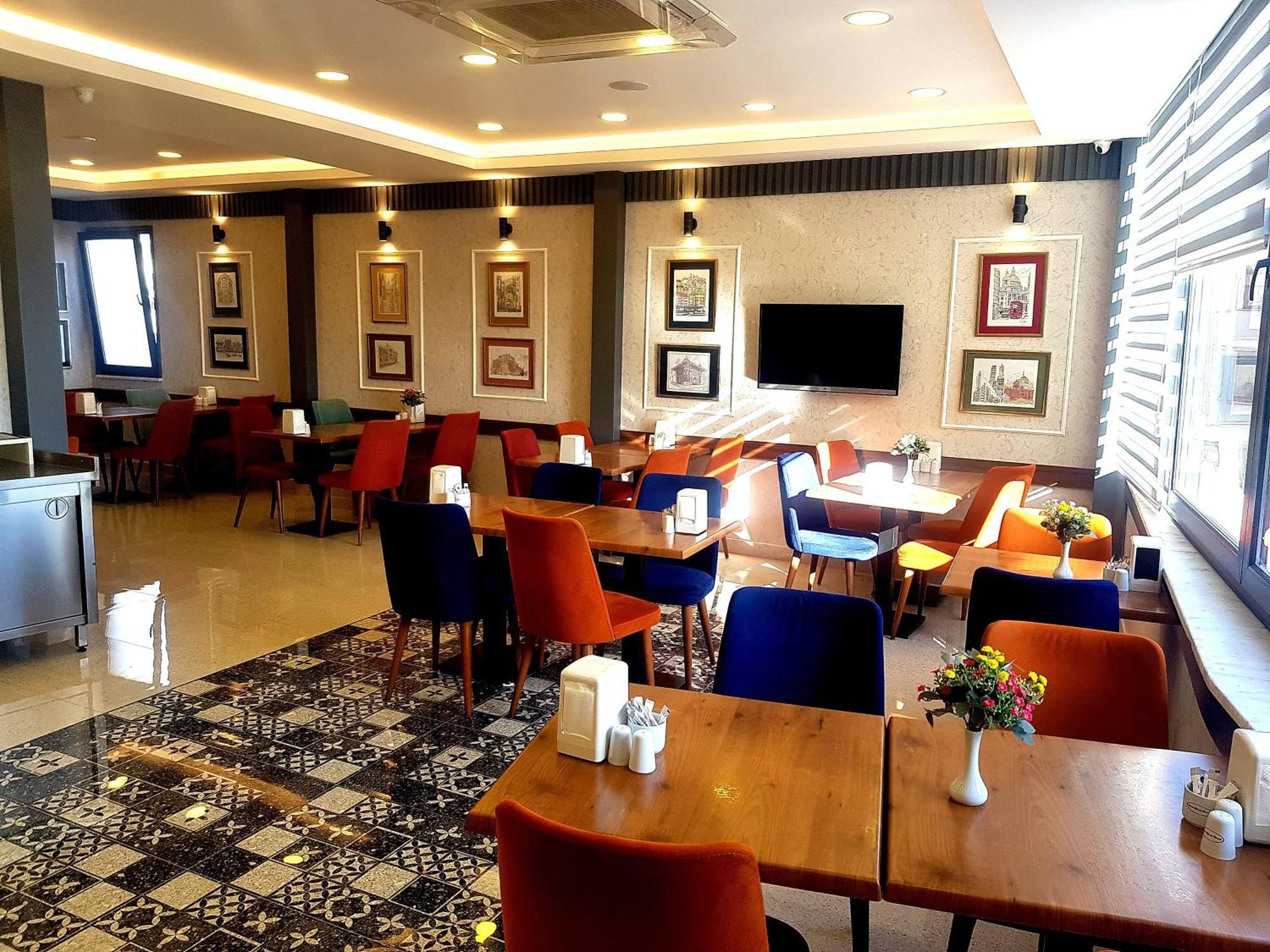 Ahmet Efendi Konagi Hotel Истанбул Екстериор снимка The lounge at the airport