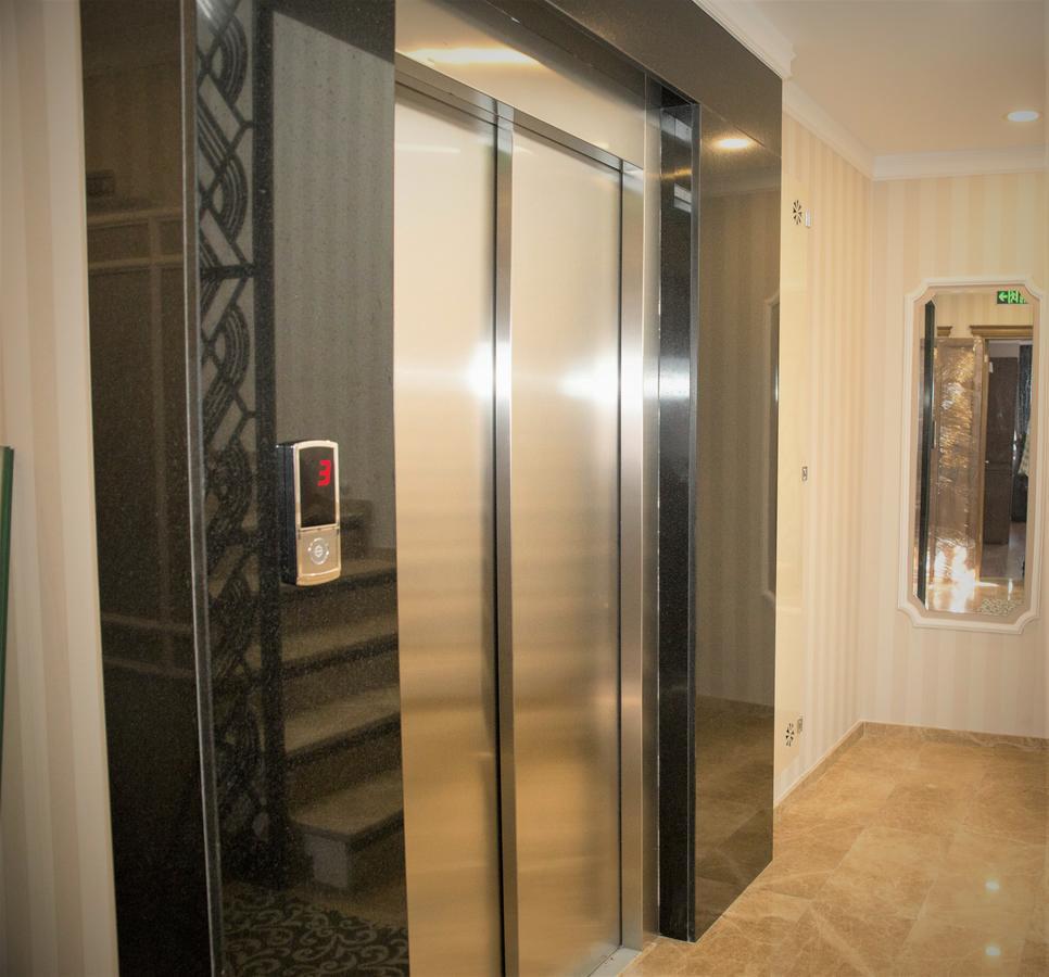 Ahmet Efendi Konagi Hotel Истанбул Екстериор снимка A residential elevator