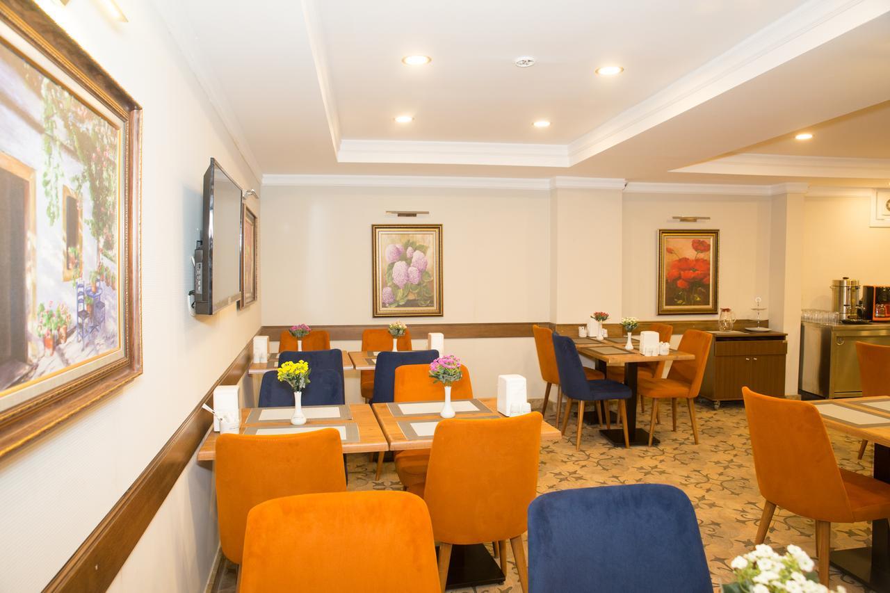 Ahmet Efendi Konagi Hotel Истанбул Екстериор снимка The lounge at Istanbul Atatürk Airport