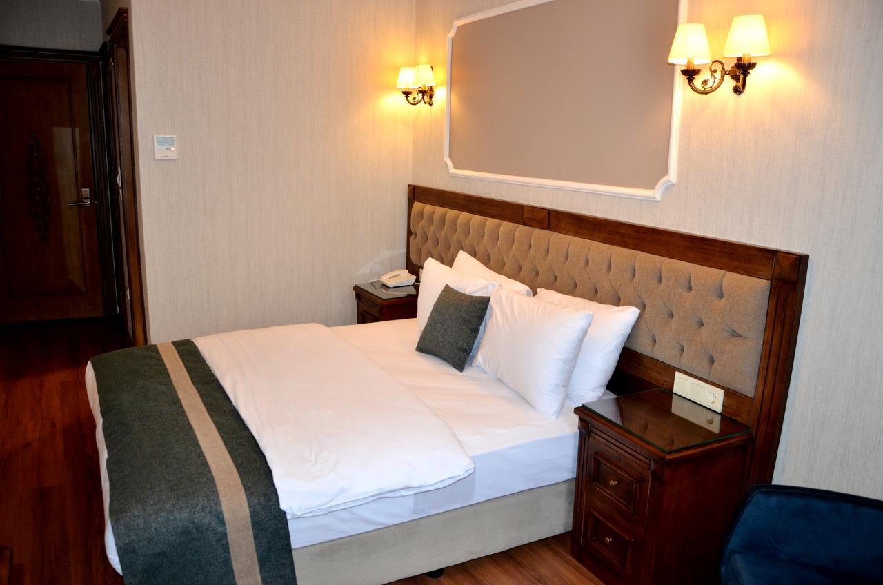 Ahmet Efendi Konagi Hotel Истанбул Екстериор снимка A bedroom at the hotel