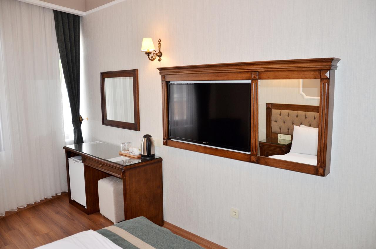 Ahmet Efendi Konagi Hotel Истанбул Екстериор снимка A room at the hotel