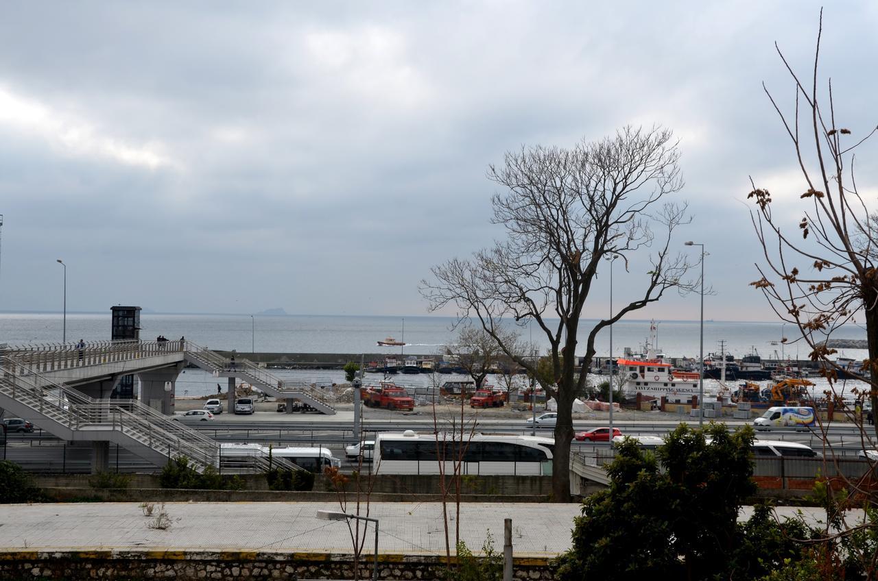 Ahmet Efendi Konagi Hotel Истанбул Екстериор снимка View of the port of Huelva